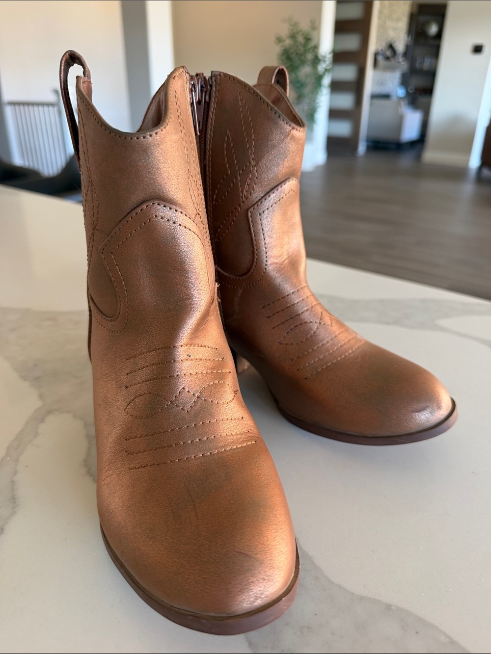 Girls Bronze Metallic Cowboy Cowgirl Boots. Size 3